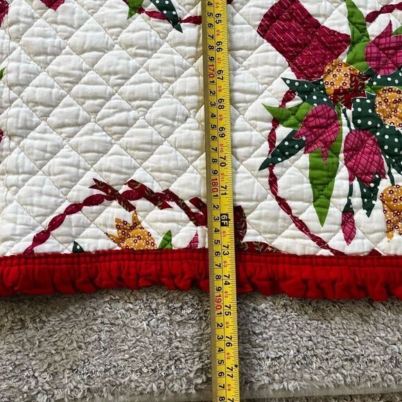 Vintage 80s Quilted Floral Red Trim Bed Spread Quilt Blanket - Picture 4 of 5